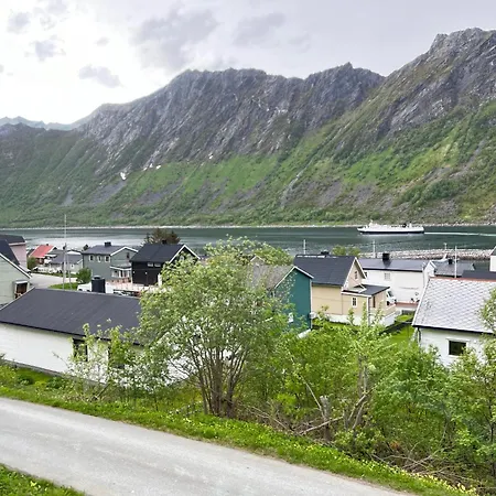 Feelsenja House Gryllefjord