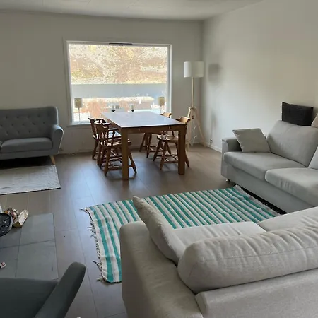 Feriehus Feelsenja House *