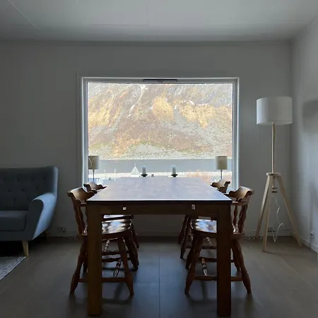 Feelsenja House Feriehus Gryllefjord