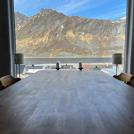 Feelsenja House Feriehus Gryllefjord