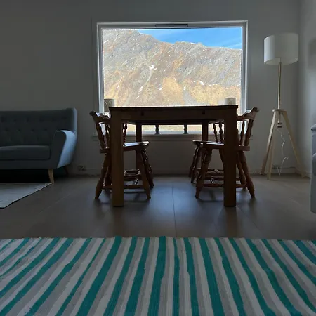 Feriehus Feelsenja House