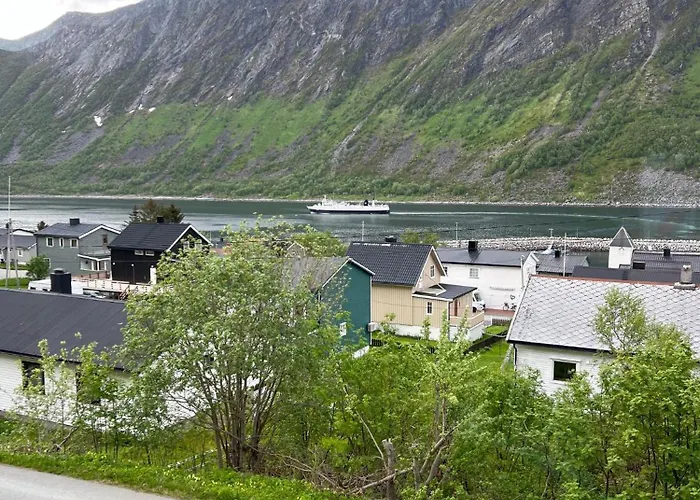 Дом отдыха Feelsenja House *