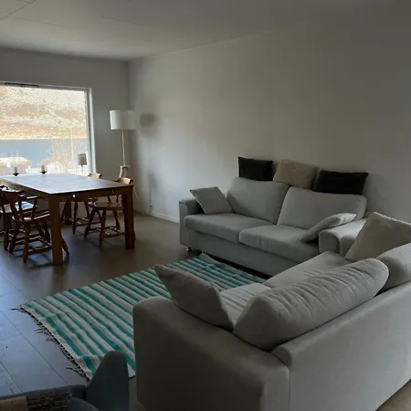 度假居 Feelsenja House