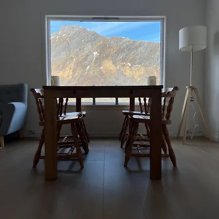 Feelsenja House