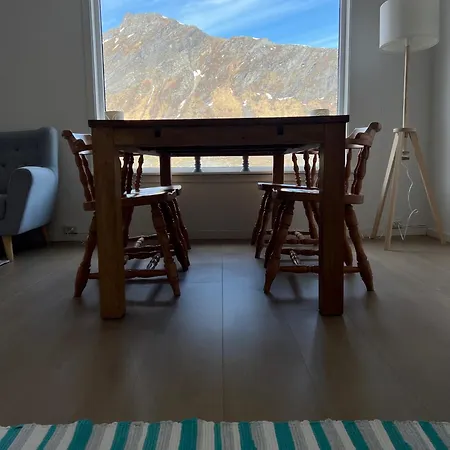 Feelsenja House